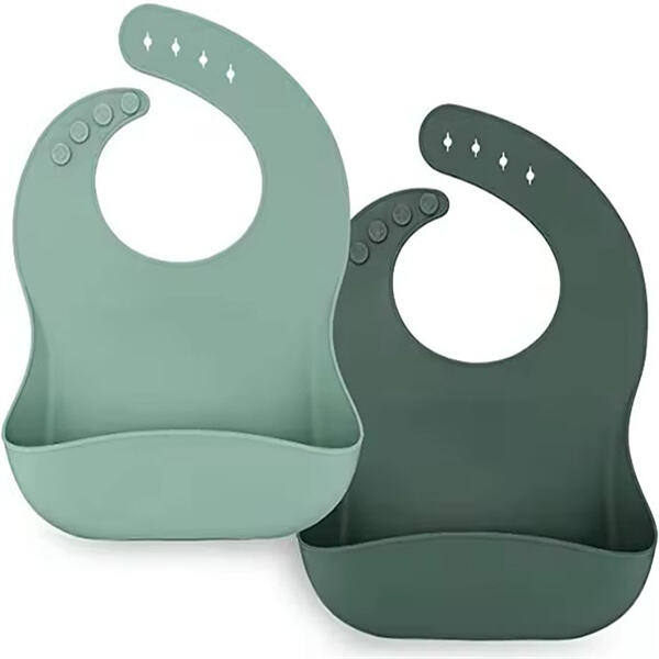 Gardez les vêtements de votre petit bout propres pendant les repas