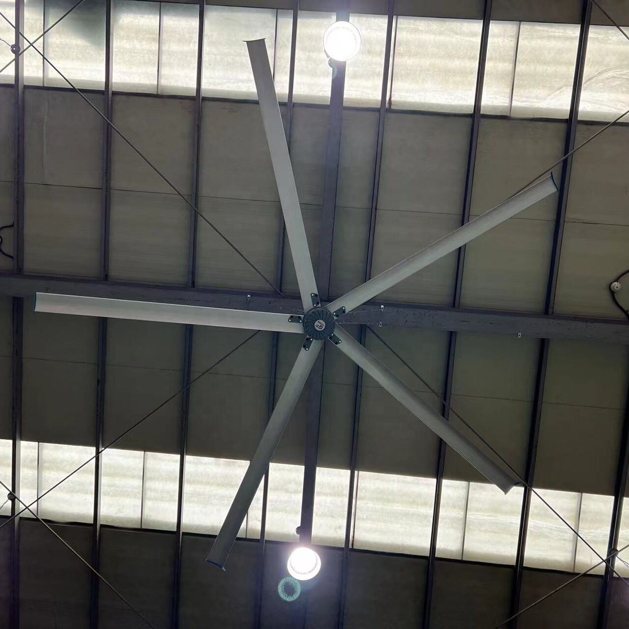 IE5 PMSM Motor 24ft HVLS AC Power 7.3m Electric Fans Large Industrial Ceiling Fans for Dairy Factory 380V Voltage for Warehouses manufacture