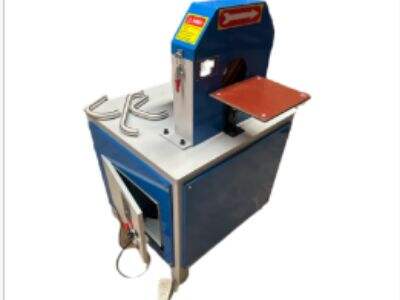 Polishing machines with large work areas are ideal for processing large parts and components.