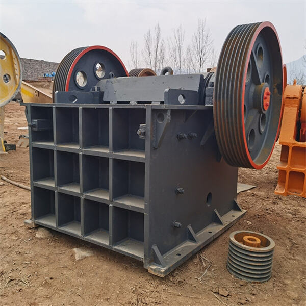 Streamlined processes and increased productivity with vibrating screen stone crusher.