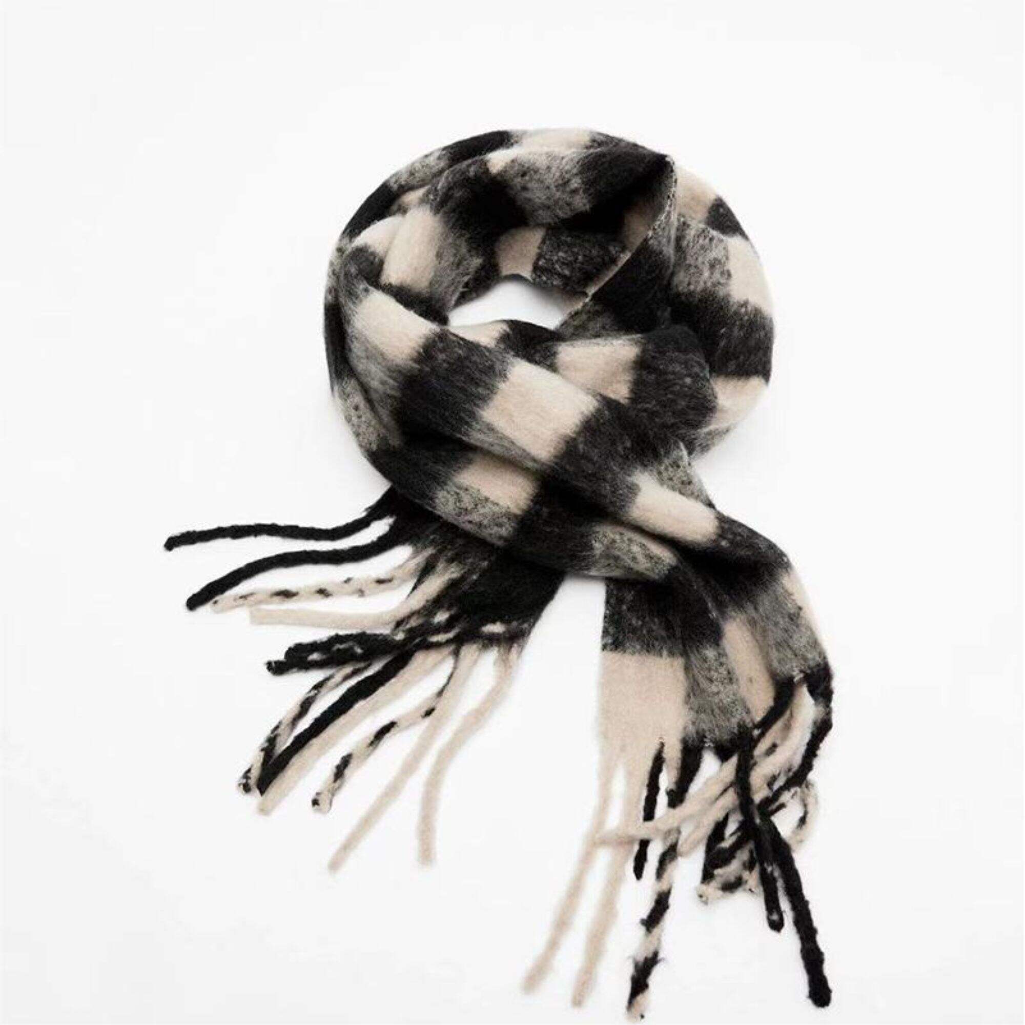 Customizable scarf