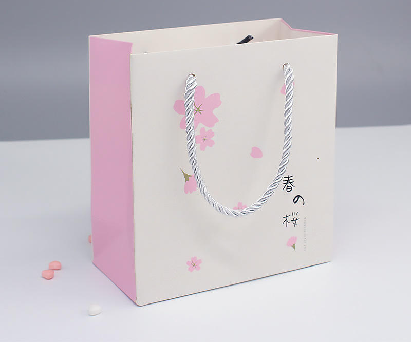 Innovative Design and Customization Options with Jinlichang Paper Bags