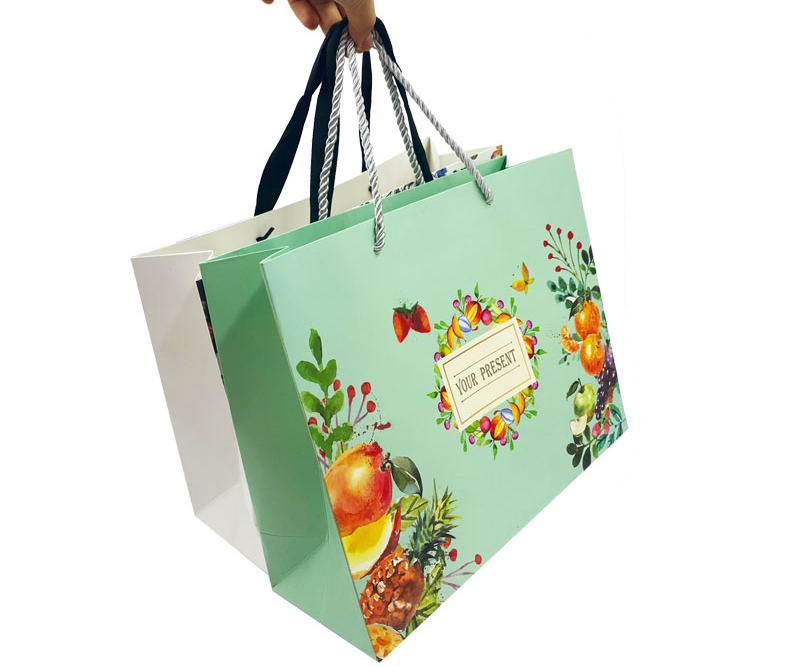 Jinlichang Paper Bags: Enhancing Brand Image and Customer Experience