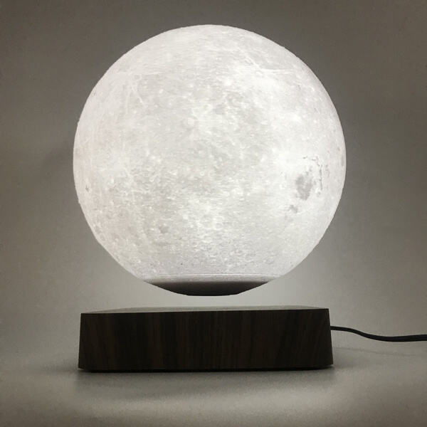 Use of The Floating Lunar Lamp