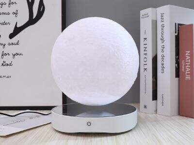 How to place a hovering moon lamp for home use