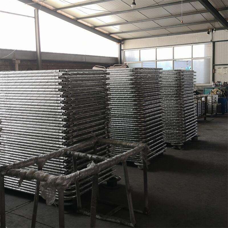 Galvanized chain link wire mesh fence factory