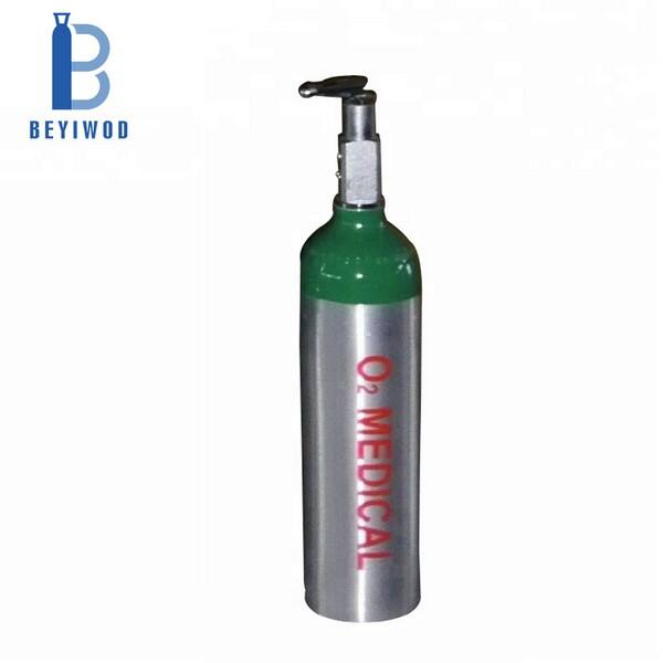 فوائد أسطوانة الأكسجين والقناع في الحالات الطبية الطارئة