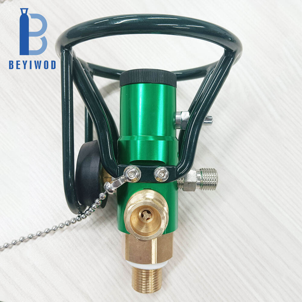 Medical Oxygen 0-8/0-15/0-25L/MIN Gas Cylinder Integrated Regulator Valve with CGA540 filling port supplier