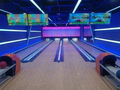 Key Differences Between Duck Bowling and Traditional Bowling