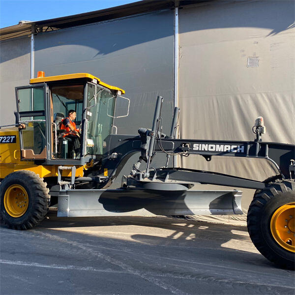 Pro Tips for Achieving a Perfect Asphalt Finish with a Roller"