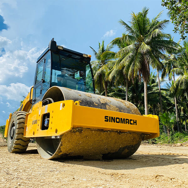 Cutting Time and Costs with a Vibratory Asphalt Compactor in Road Construction Projects