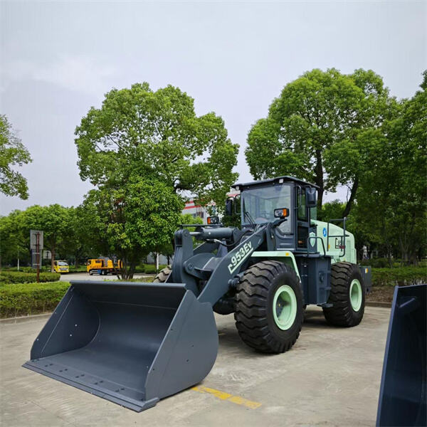 Có cái nhìn gần hơn về sức mạnh tuyệt vời của máy xúc lốp lớn.