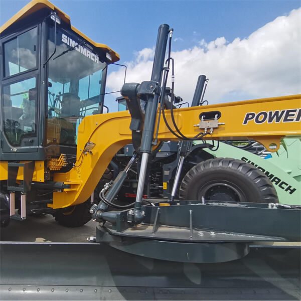 تعزيز الدقة والسرعة باستخدام آلة زراعة الأرز بست صفوف.