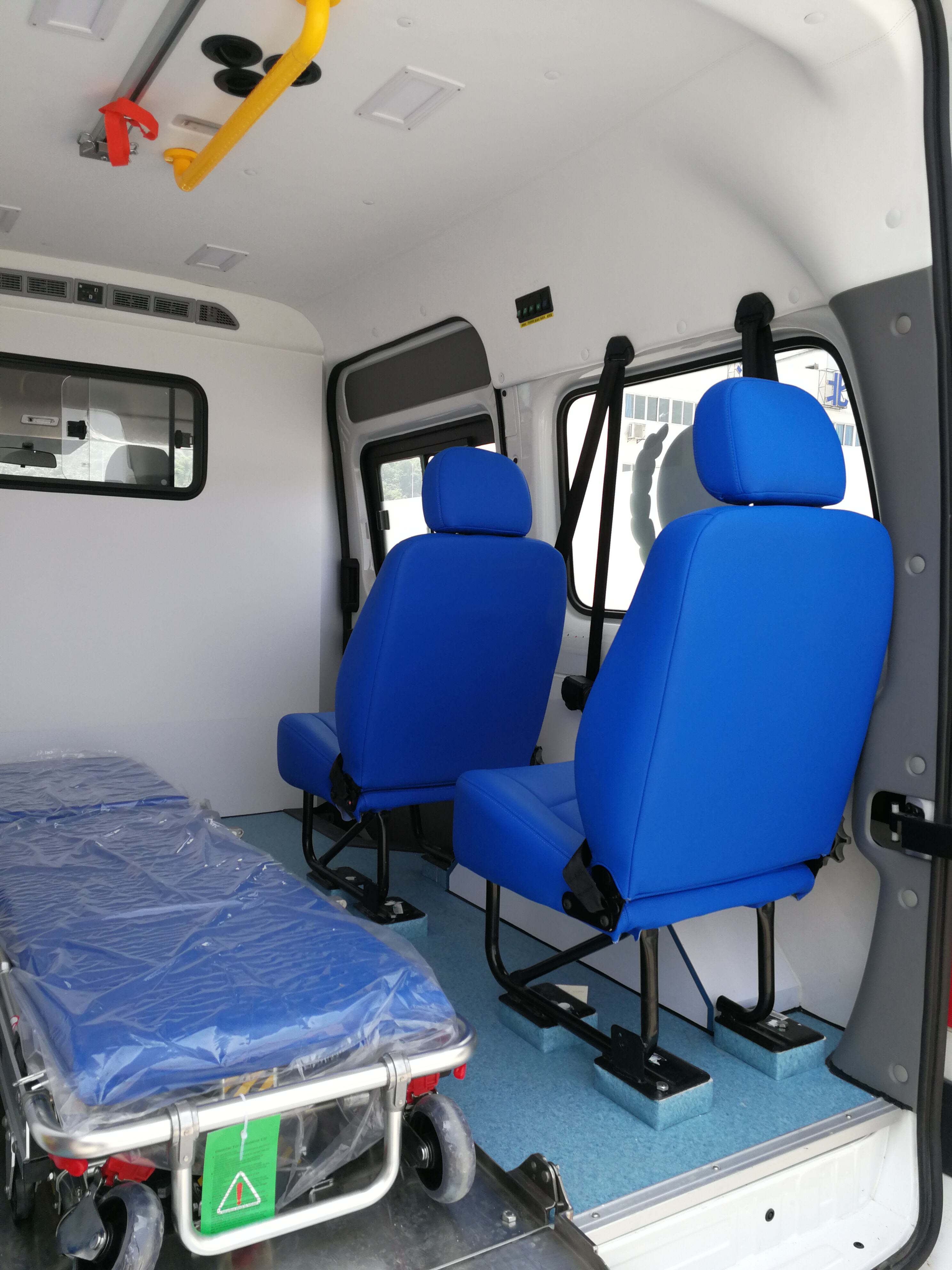 Ford Foton G7 4x4 Ambulance Car  details