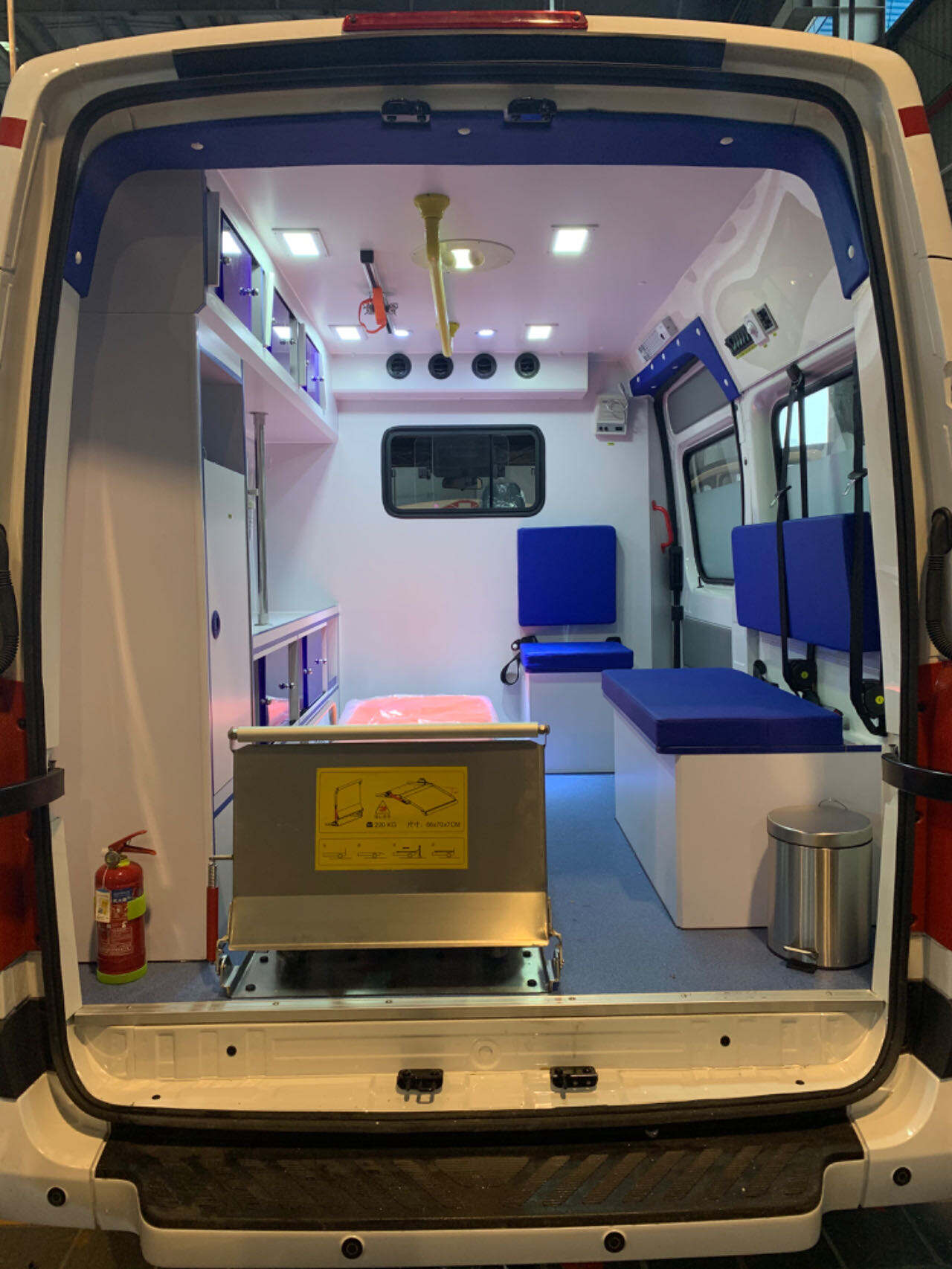 Ford Foton G7 4x4 Ambulance Car  details