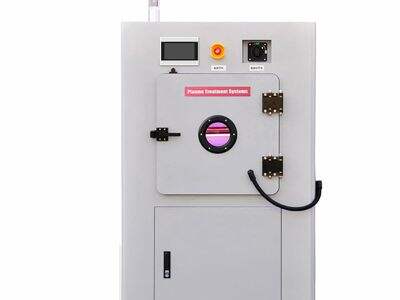 Can we choose between a 13.56Mhz radio frequency plasma source or a 2.45GHz microwave plasma source?