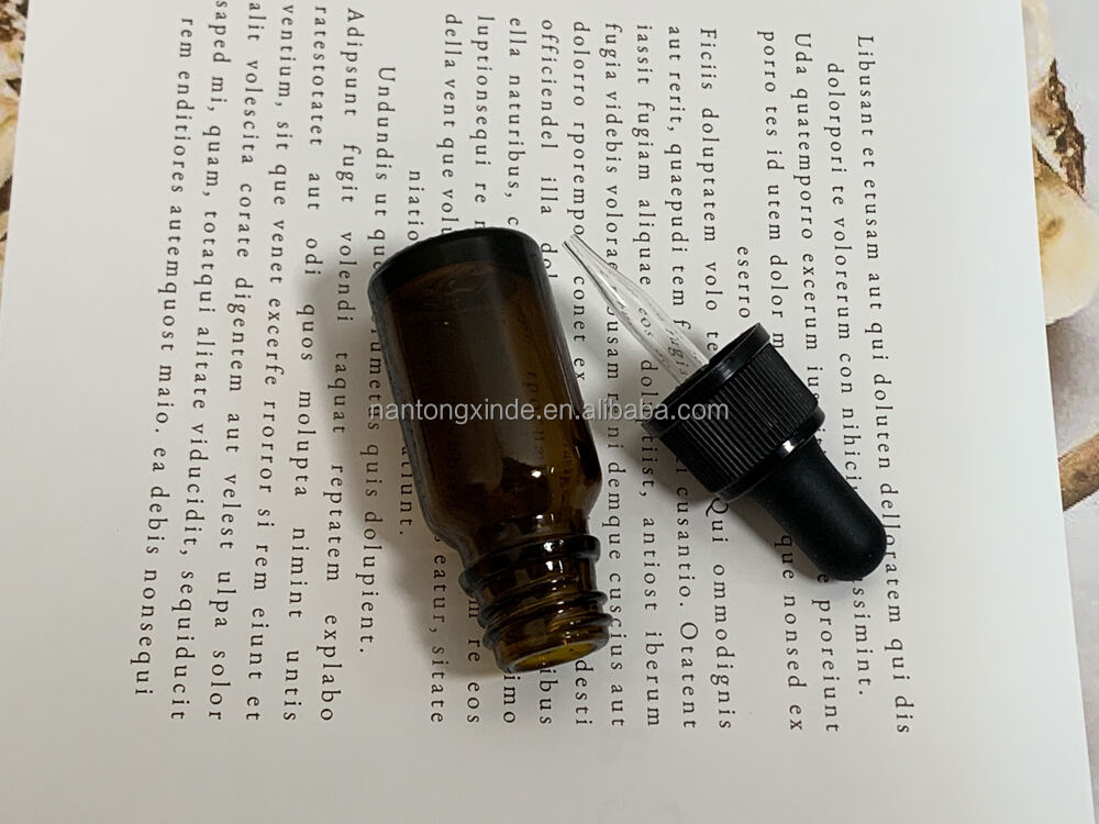 10 ml Essential Oil Bottle Screw Black Plastic Top manufacture