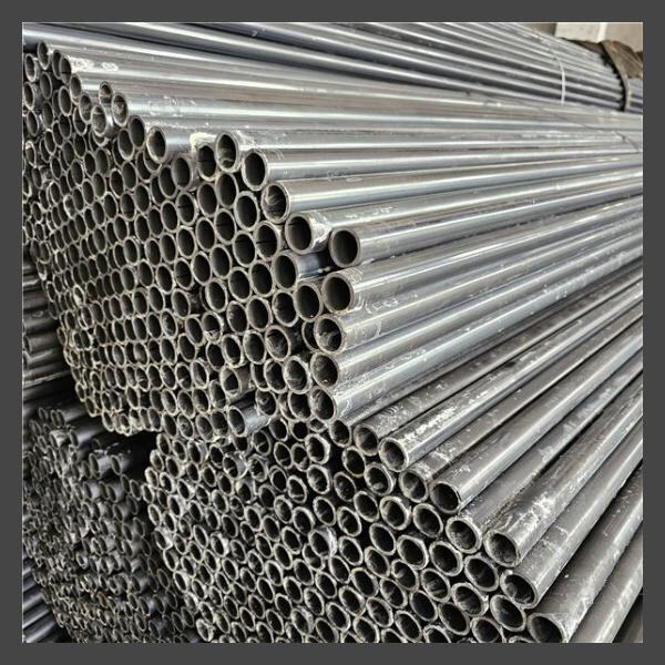 Seamless stainless steel tubing dimensions and specifications.