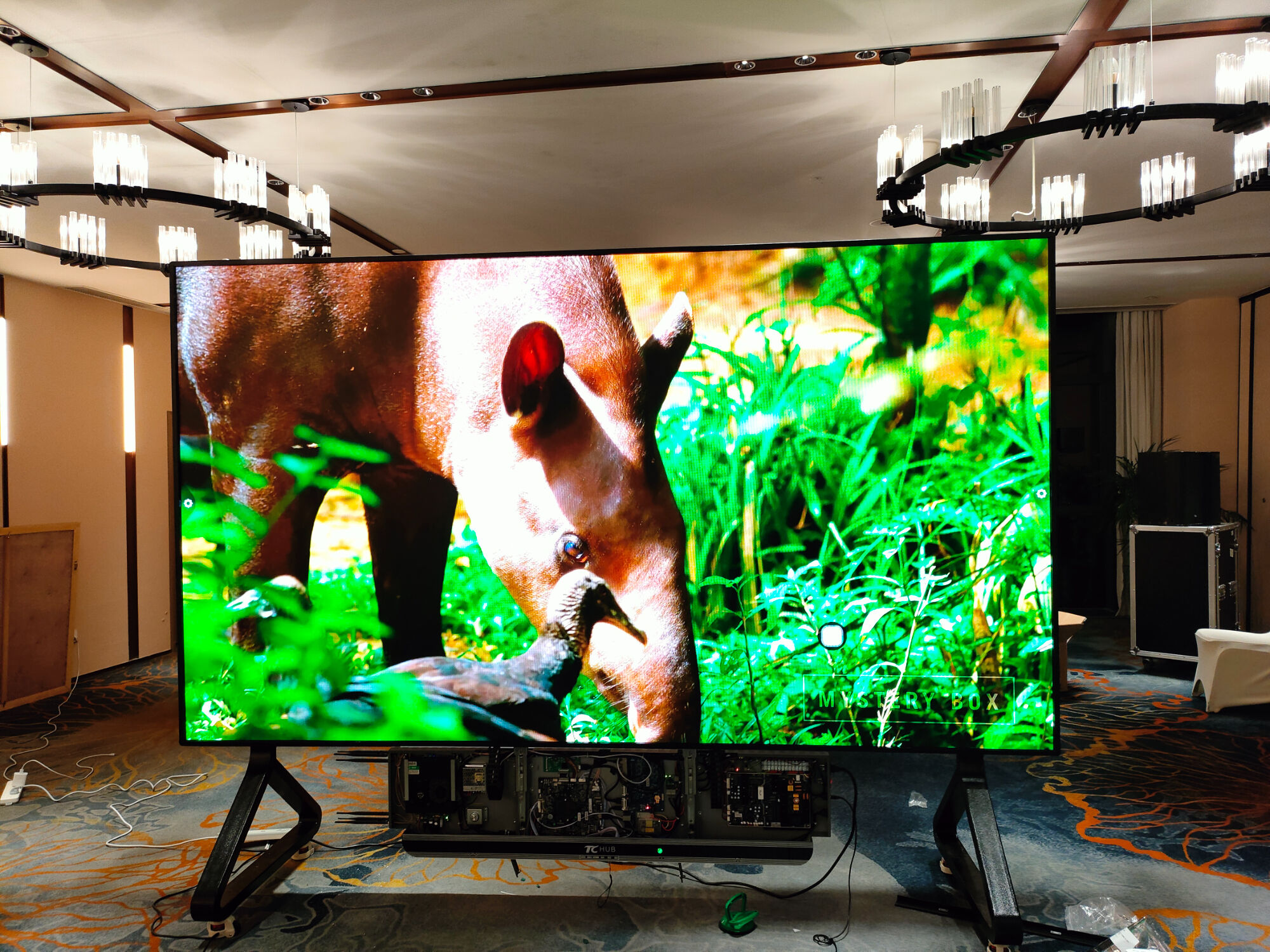 110 Inch Interactive Cob Led Display Brightens Hotel's Conference Room