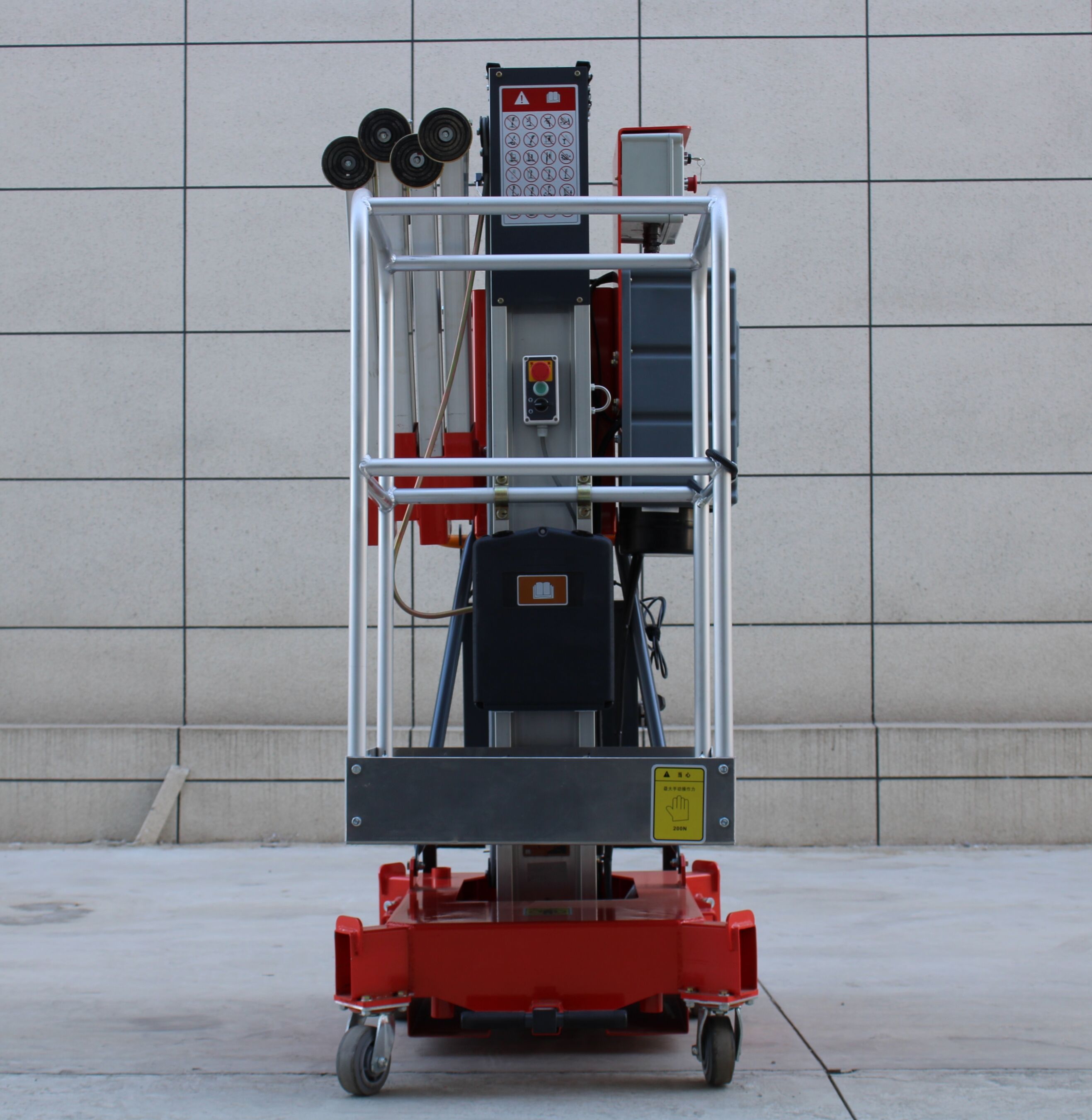 Explosive New Products Aerial Lift Platform Single Mast Aluminum Alloy Lift manufacture