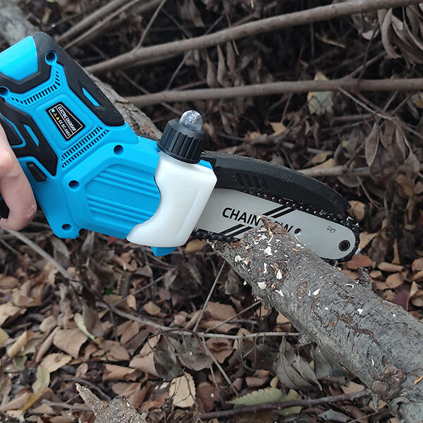 Security of Mini Battery Chainsaw: