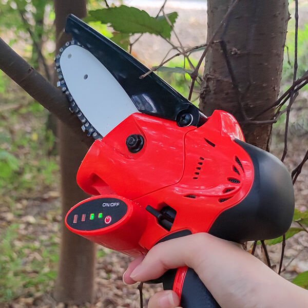 Using the Portable Electric Handheld Chainsaw