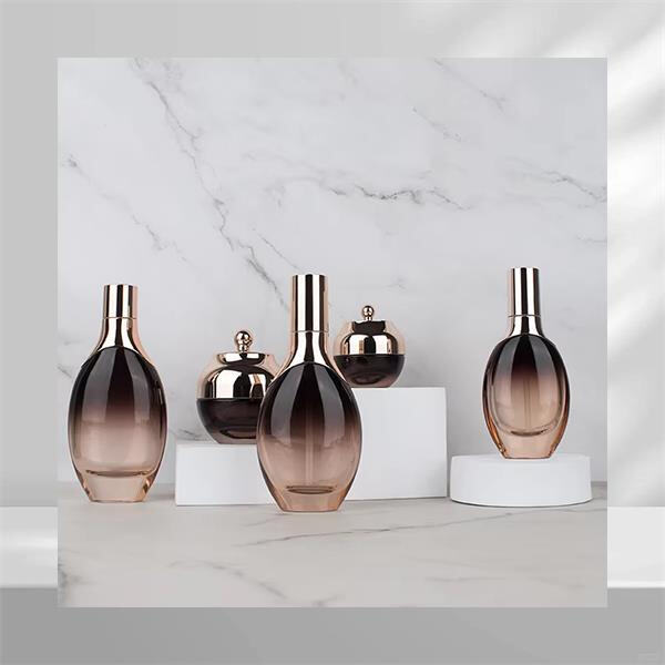 Effortlessly dispense the perfect amount with our airless bottle pump