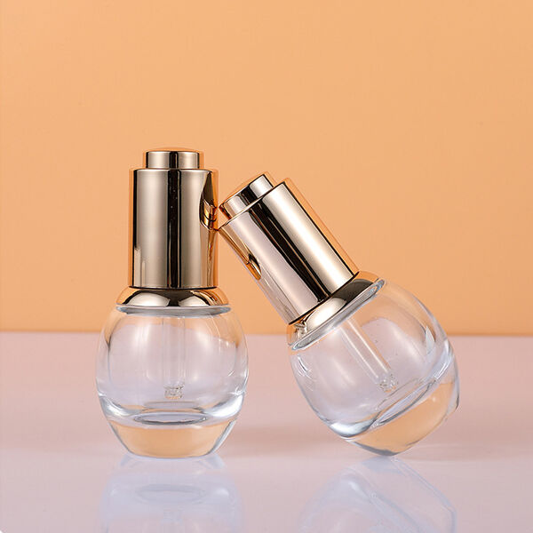 Contrôle aisé de l'huile avec des bouteilles équipées d'un compte-gouttes