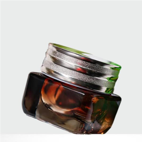 The Appeal of Glass Dropper Bottles 2oz