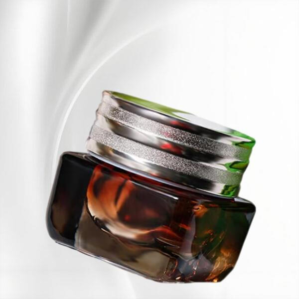 Enhancing Your Product Presentation with Glass Containers