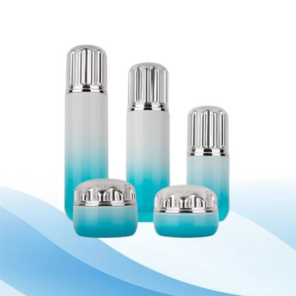 Enjoy convenient cleaning with 15 ml glass dropper bottle