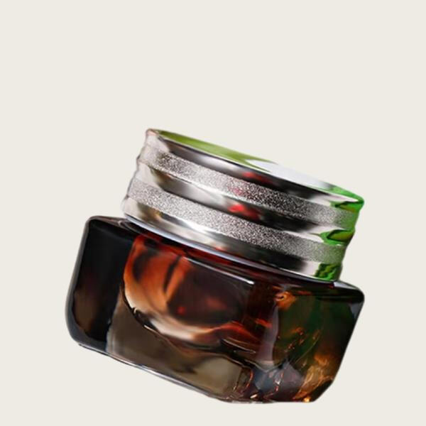 Protects Contents from UV Light and Air Exposure