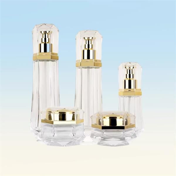Accurate Dosing with a Convenient Glass Dropper Bottle