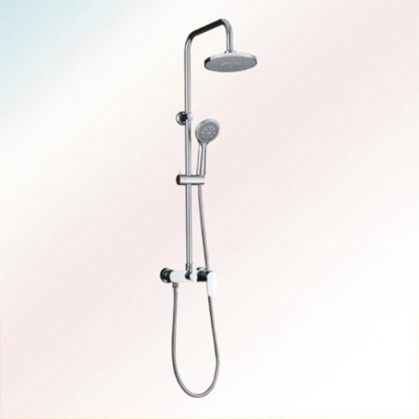 Genießen Sie eine entspannende Badewanne oder eine erfrischende Dusche mit einem Deckenmontierten Mixer