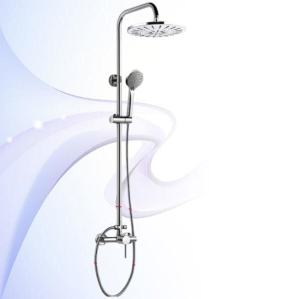 Stay safe and comfortable in the shower with precise temperature control from a square thermostatic system.