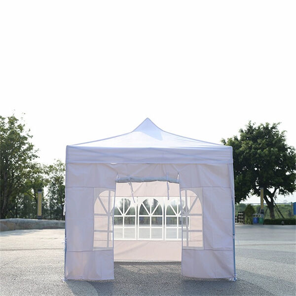 Obtenez un abri rapidement avec un auvent Quick Tent