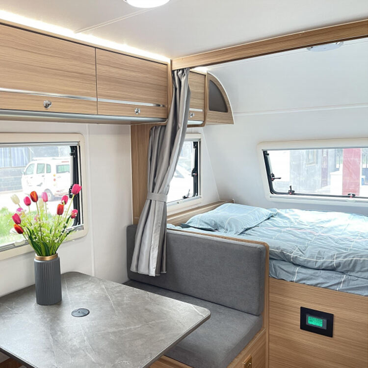 Customized Best Quality Luxury Trailer Rv Motorhome Fully Equipped Camper Travel Caravan supplier