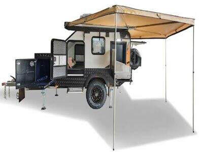 Ottimizzare lo Spazio e il Comfort in un Camper Pickup Compatto