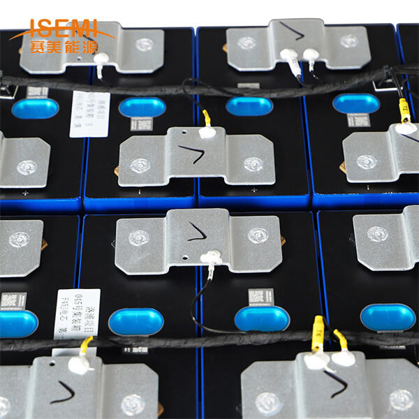 Long-Lasting Energy Storage with a Solar Lithium Battery Bank."