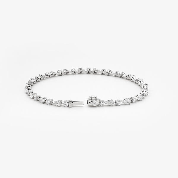 The Beauty of Tennis Bracelets with Lab Diamonds