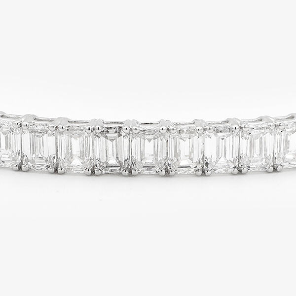 Pampeie a si mesmo ou a alguém especial com pulseiras de diamante sintético