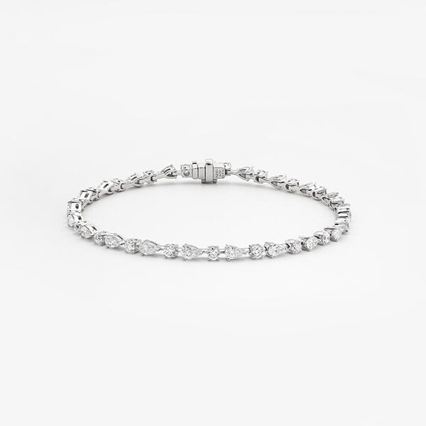 Upgrade Your Jewelry Collection with a Stunning Lab Diamond Tennis Bracele