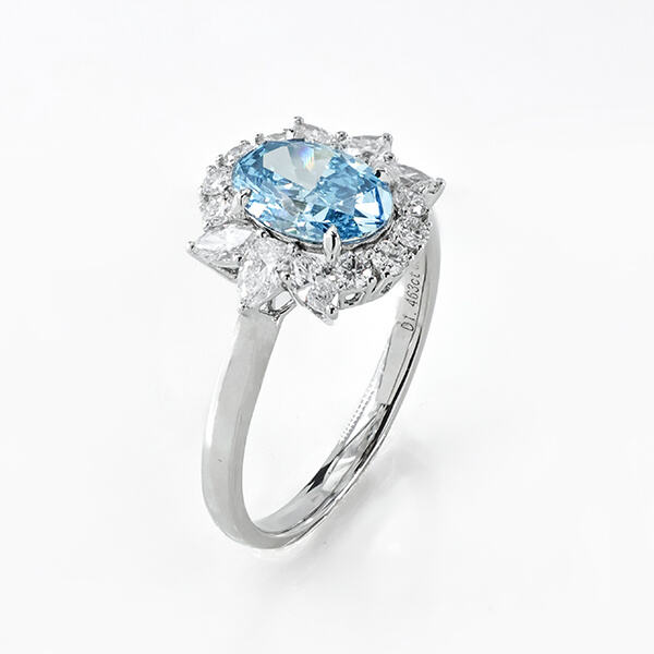 Um Anel de Diamante Azul Criado em Laboratório com a mesma qualidade e valor de um diamante natural.