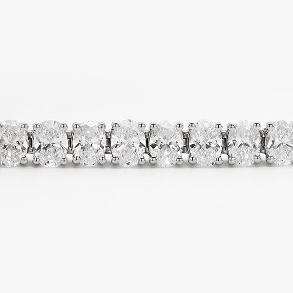 Shine Brighter with a Lab-Grown Diamond Tennis Bracele