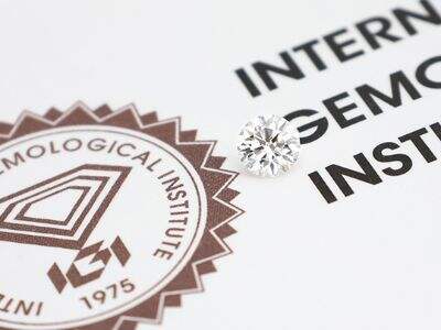 Why Should You Choose a Lab Created Diamond for Your Engagement Ring?
