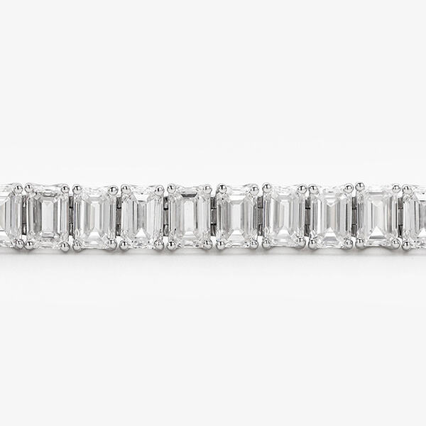 Discover the Beauty of a Lab Grown Tennis Bracelet.