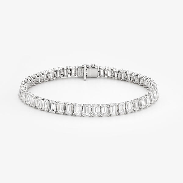 The Lure of a Lab Grown Tennis Bracelet.