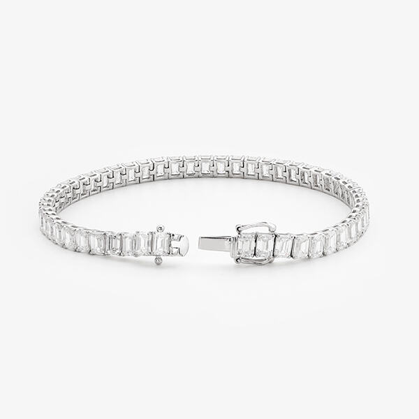 Level Up Your Fashion Game With A Stunning Lab Grown Diamond Tennis Bracelet.