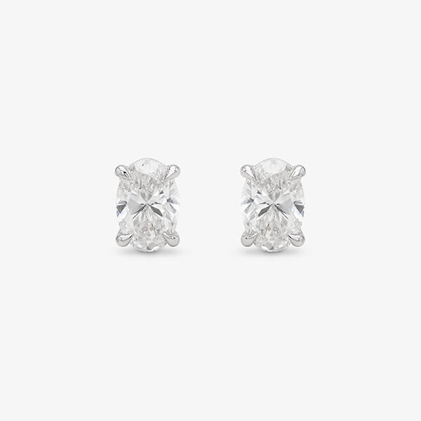 Superior quality lab grown diamond studs for discerning buyers