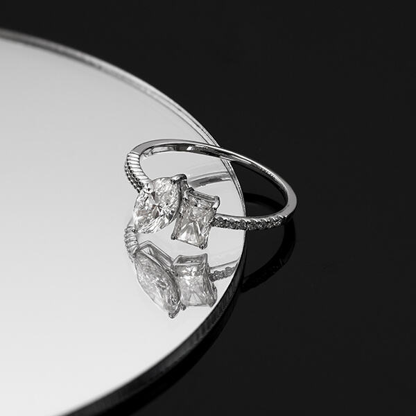 The Toi et Moi Engagement Ring